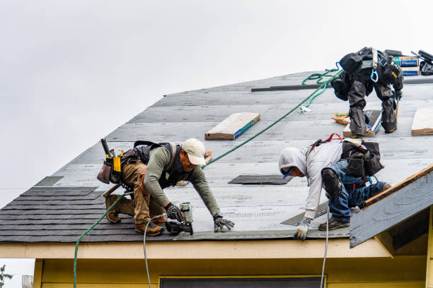 Professional Gutter Installation technician working in Grover, WY